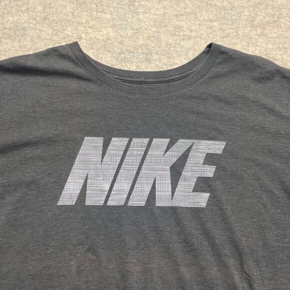 The Nike Tee Grey Crewneck Short Sleeve T-shirt Men's Size XXL - Picture 2 of 8
